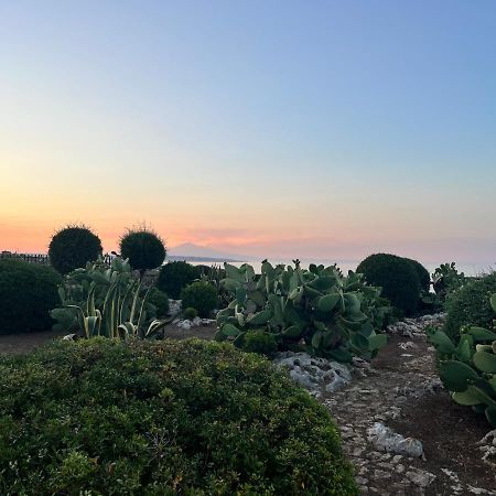 Villa Sebastian- Incomparabile Vista Sul Mare Plemmirio Luaran gambar