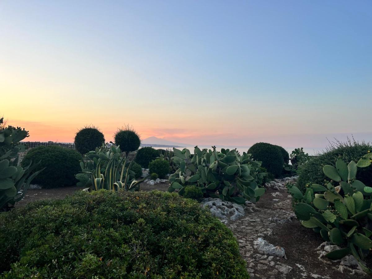 Villa Sebastian- Incomparabile Vista Sul Mare Plemmirio Luaran gambar
