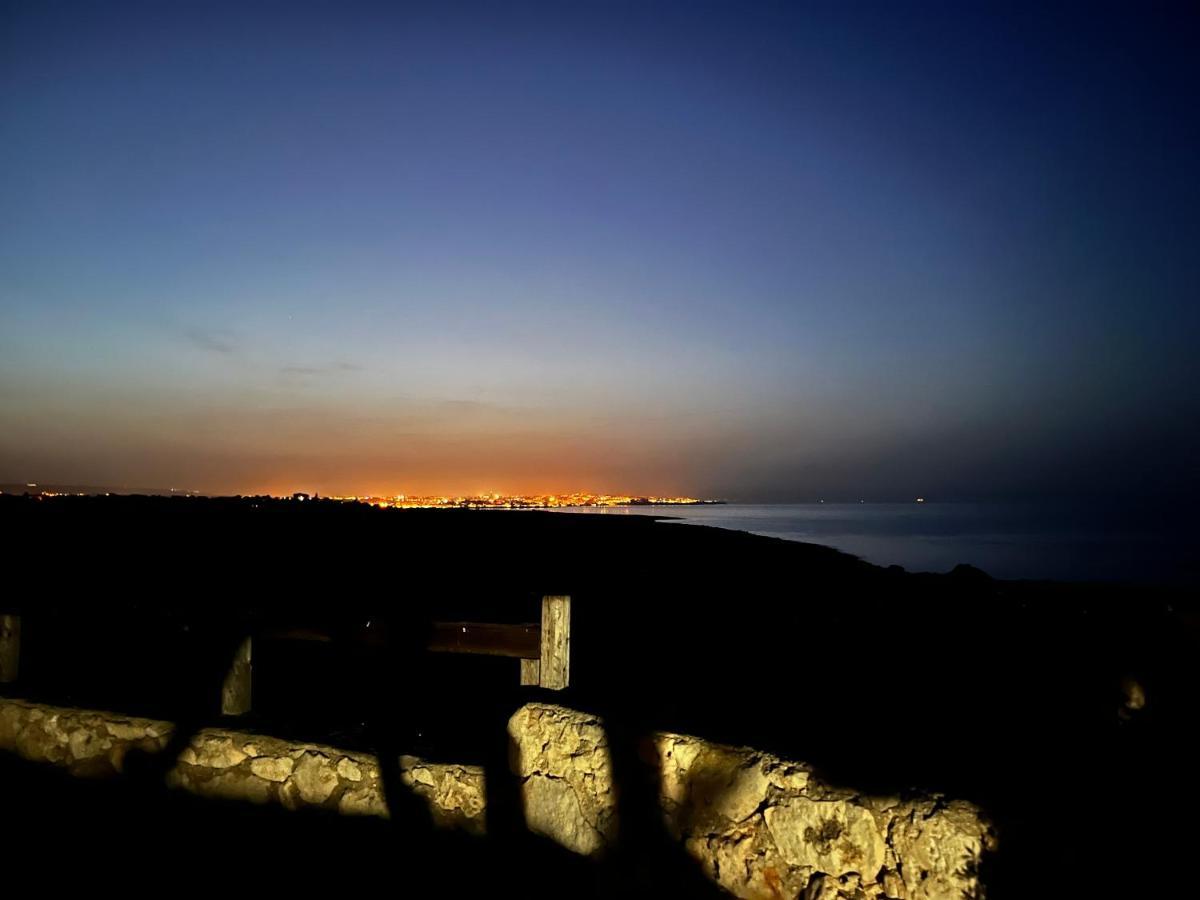 Villa Sebastian- Incomparabile Vista Sul Mare Plemmirio Luaran gambar