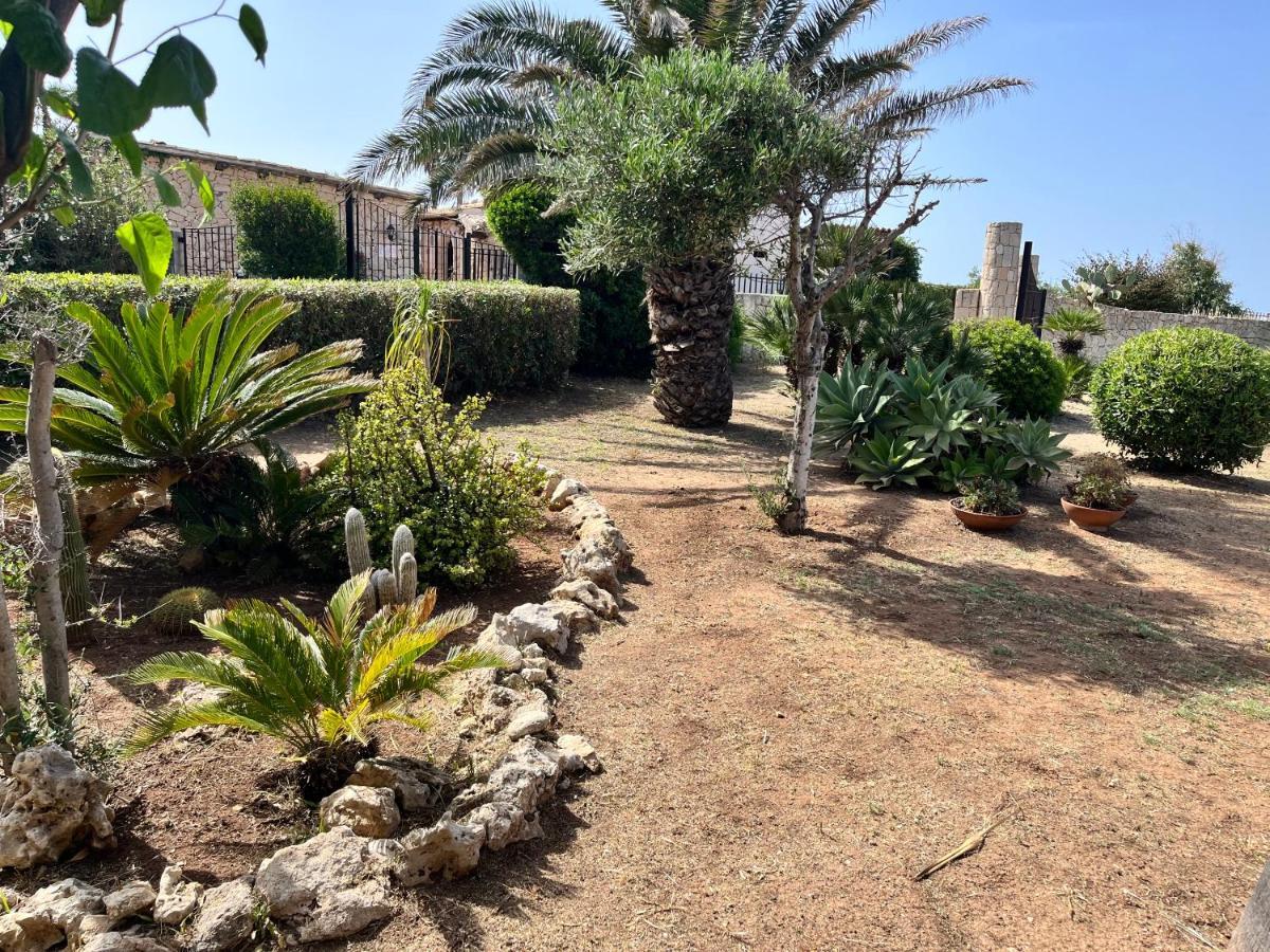 Villa Sebastian- Incomparabile Vista Sul Mare Plemmirio Luaran gambar