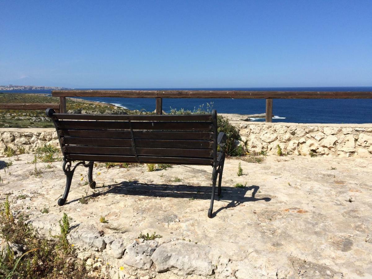 Villa Sebastian- Incomparabile Vista Sul Mare Plemmirio Luaran gambar